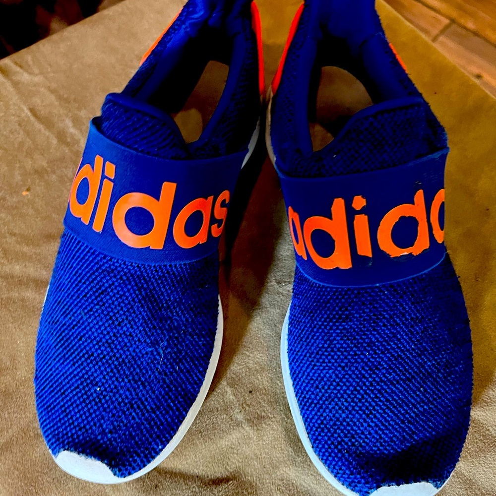 Adidas crosstrainers in royal blue with orange accenting